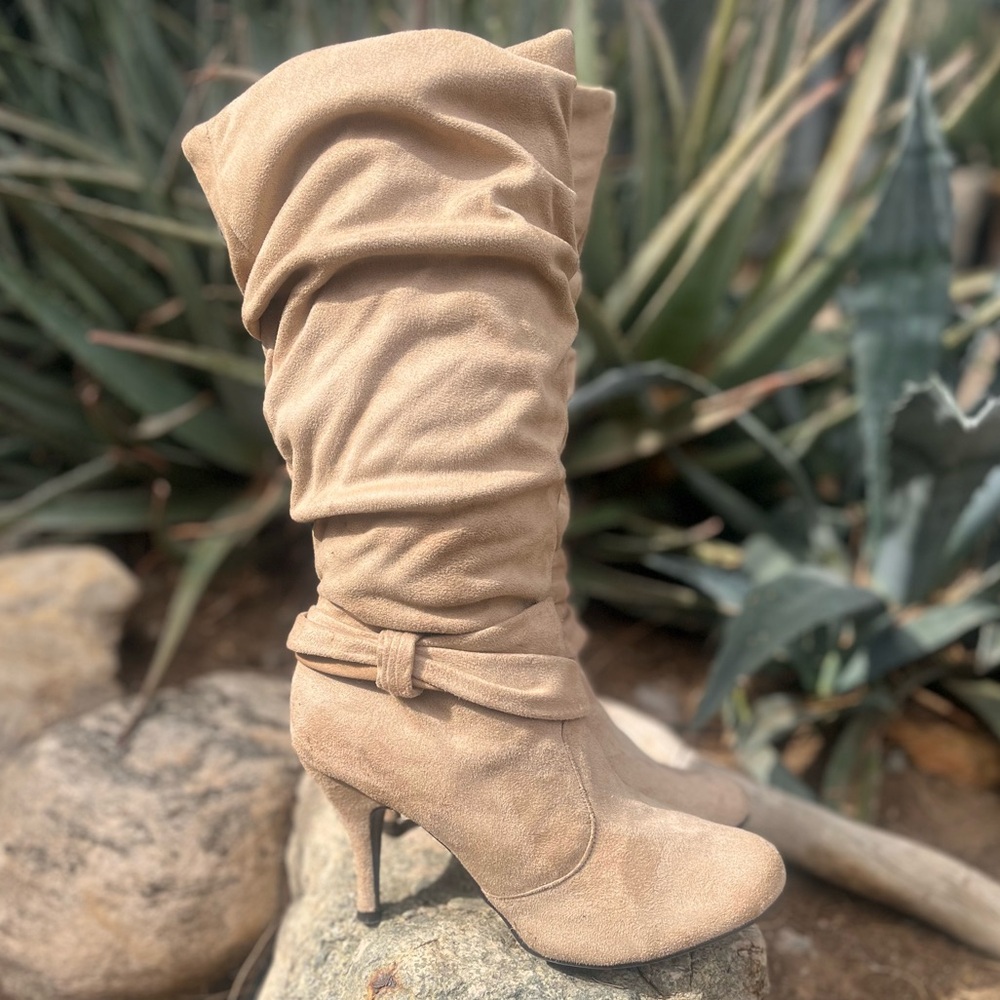 QUPID | Tan Slouchy Heeled Boots 10